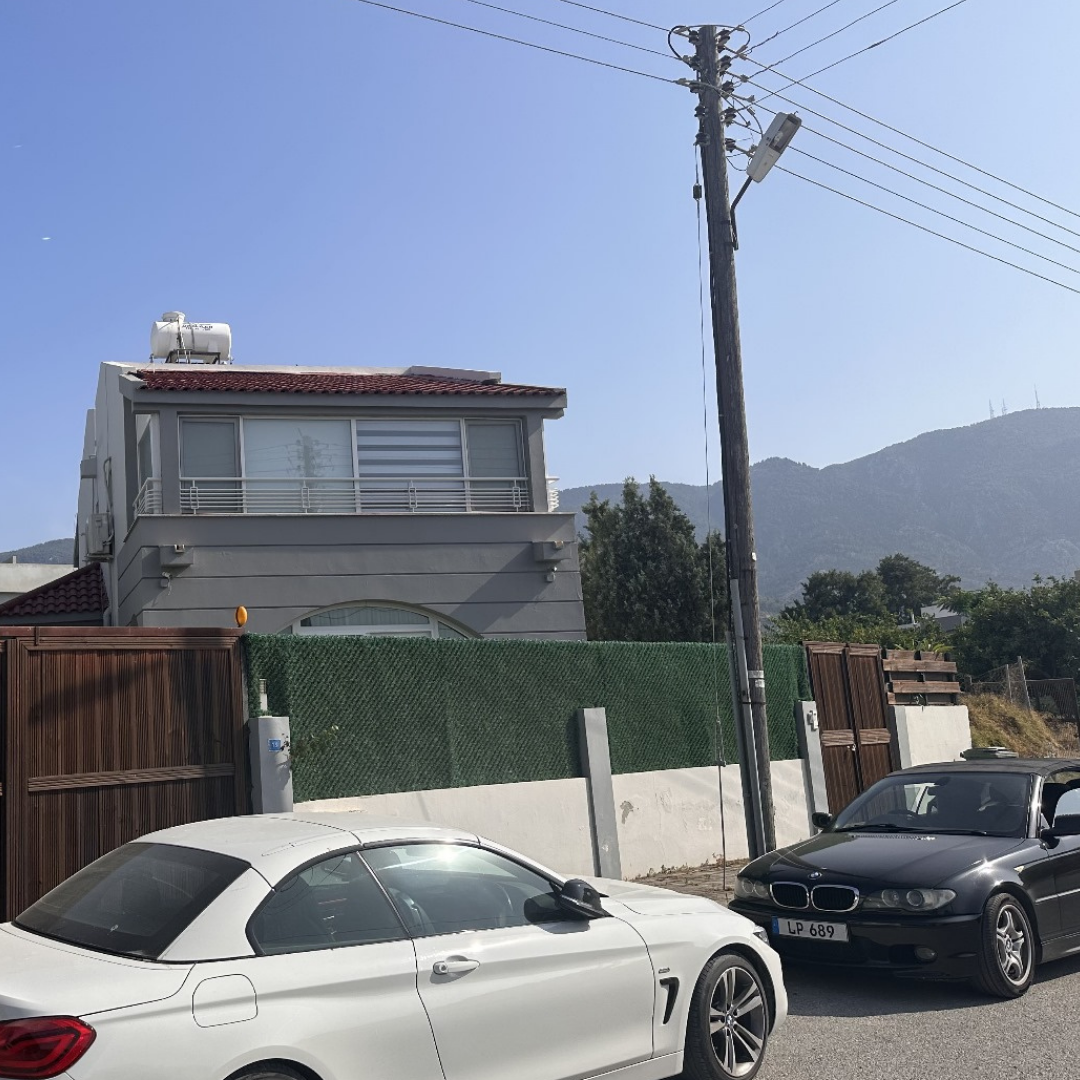 Girne – Süper Lüx Villa. Girne, Çatalköy 4 adet Satılık Villa Eşdeğer koçanlı